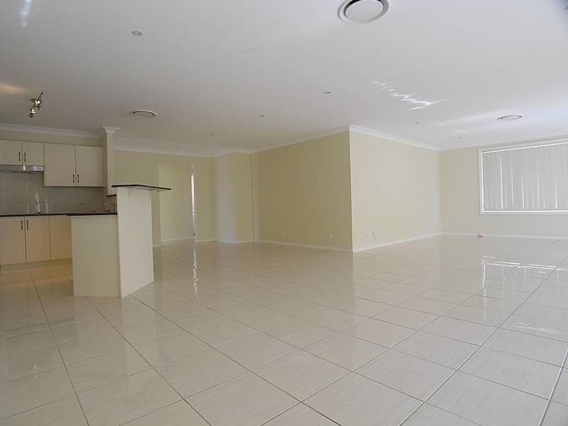 4 Lou Fisher Place, Muswellbrook NSW 2333