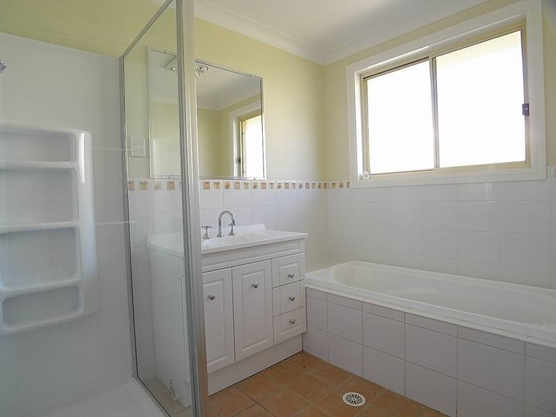4 Lou Fisher Place, Muswellbrook NSW 2333