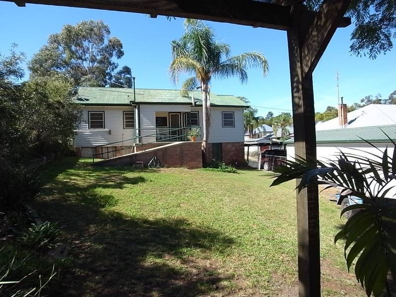 8 Flanders Avenue, Muswellbrook NSW 2333
