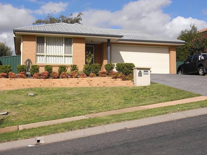 25 Bloodwood Road, Muswellbrook NSW 2333