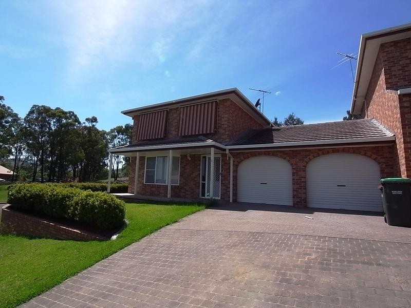 1/2 Oak Place, Muswellbrook NSW 2333