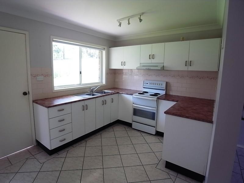 1/2 Oak Place, Muswellbrook NSW 2333