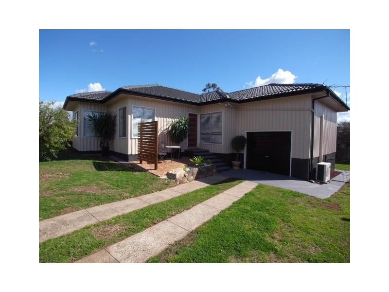 19 Adams Street, Muswellbrook NSW 2333