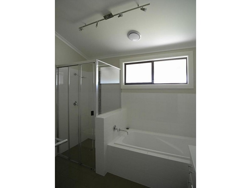 11 MacKenzie Street, Aberdeen NSW 2336