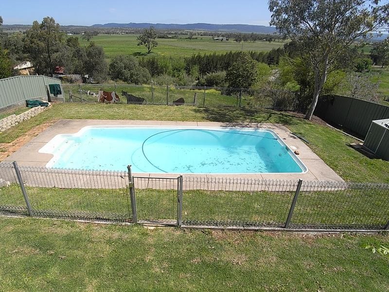 11 MacKenzie Street, Aberdeen NSW 2336