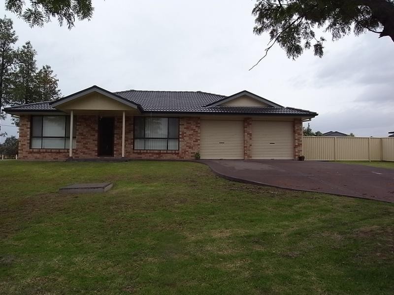 16 Bowman Street, Muswellbrook NSW 2333