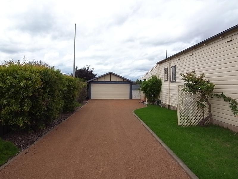 10 Wilson Street, Muswellbrook NSW 2333