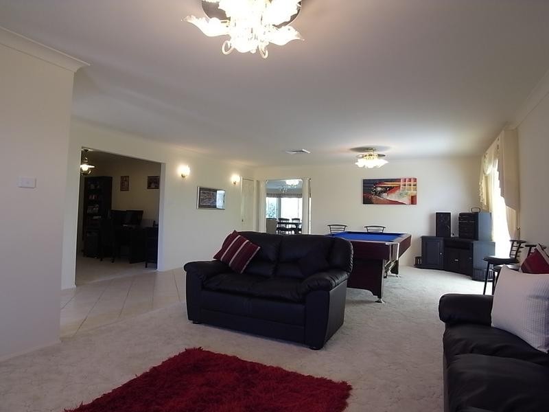 19 Edinglassie Drive, Muswellbrook NSW 2333