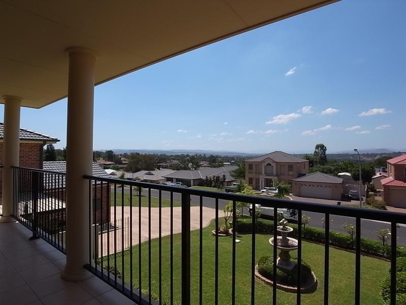 19 Edinglassie Drive, Muswellbrook NSW 2333