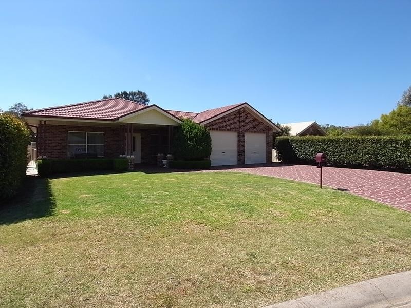 6 St Andrews Place, Muswellbrook NSW 2333