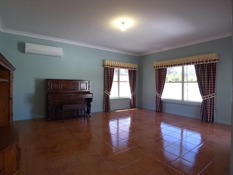 6 St Andrews Place, Muswellbrook NSW 2333