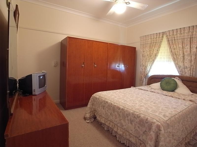 13 Roger Street, Muswellbrook NSW 2333