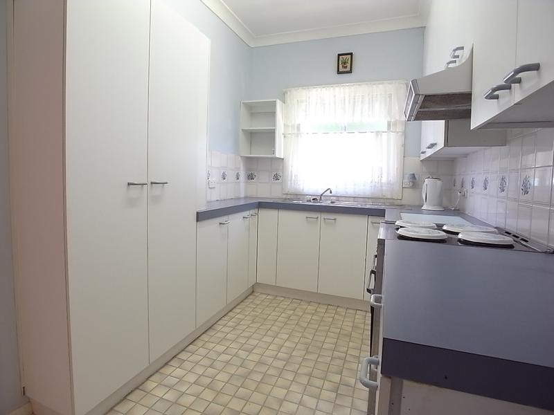 13 Roger Street, Muswellbrook NSW 2333