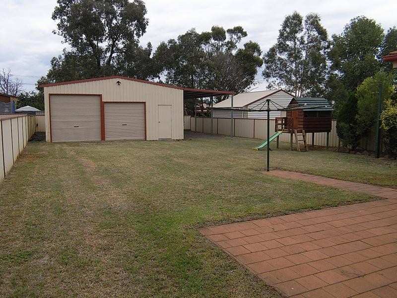 3 Wattle Street, Aberdeen NSW 2336
