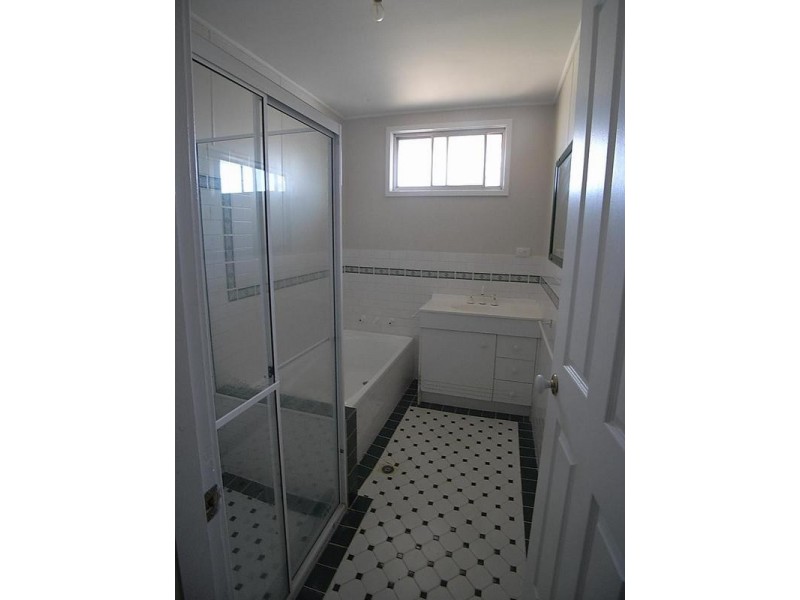 8 Seaward Avenue, Scone NSW 2337