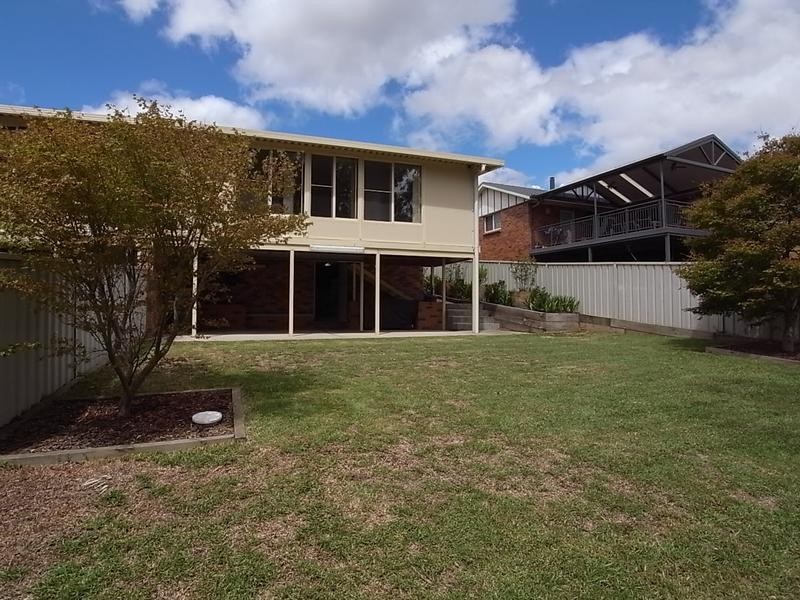 1/6 Hakea Drive, Muswellbrook NSW 2333