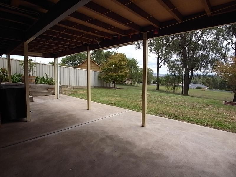 1/6 Hakea Drive, Muswellbrook NSW 2333