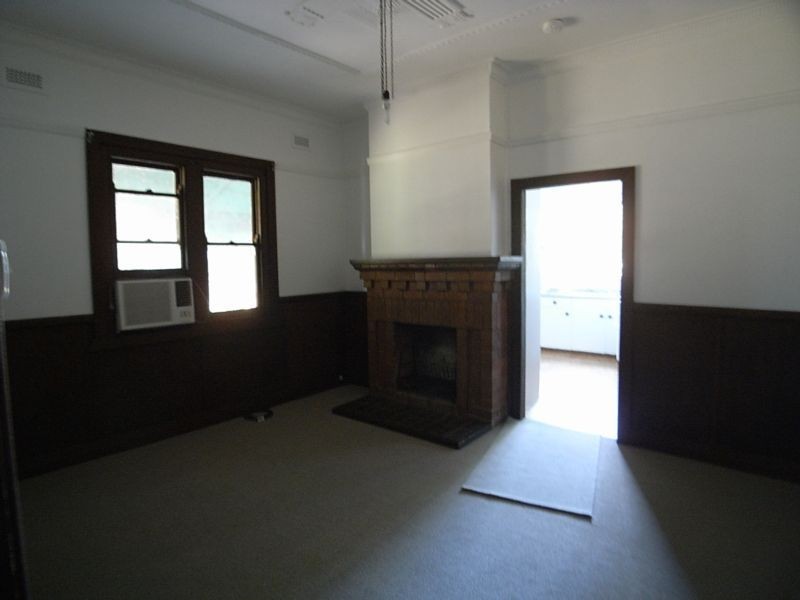 16 hall street, Aberdeen NSW 2336