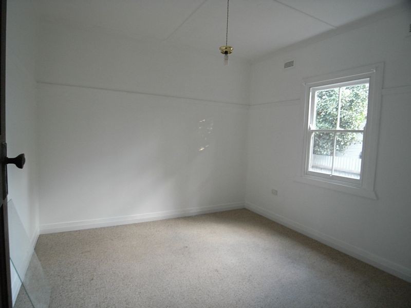16 hall street, Aberdeen NSW 2336