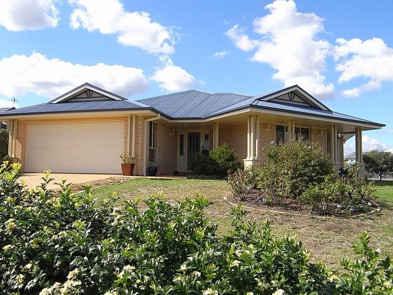 12 Halstead Close, Scone NSW 2337