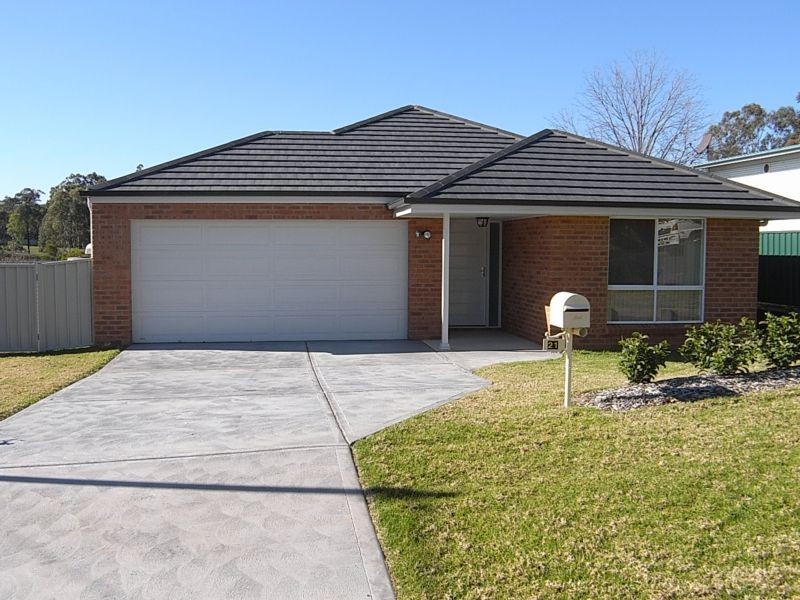 21 Roger Street, Muswellbrook NSW 2333