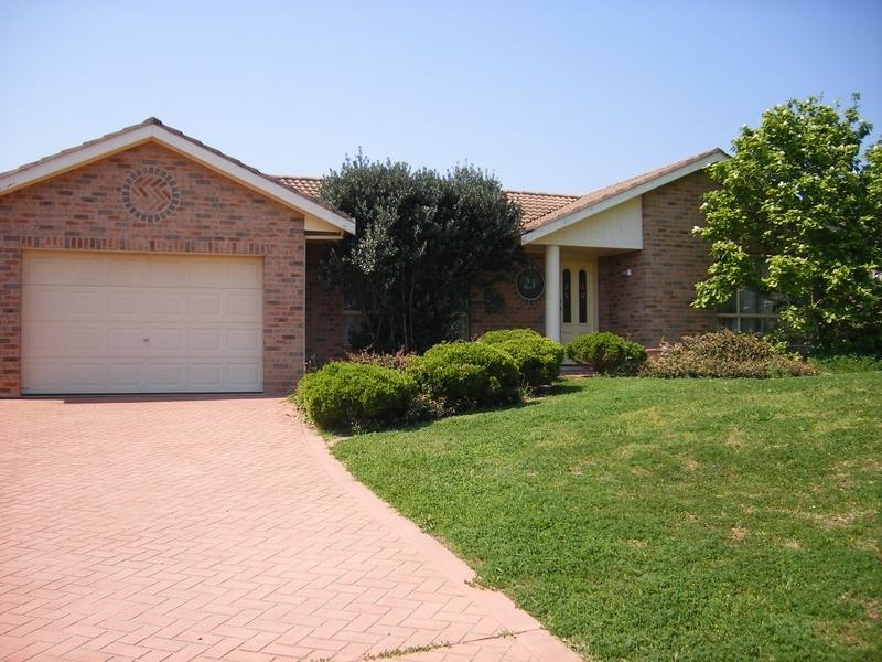 6 Marlock Place, Muswellbrook NSW 2333