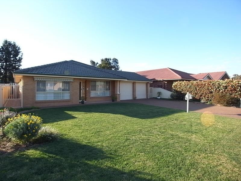 4 St Andrews Place, Muswellbrook NSW 2333
