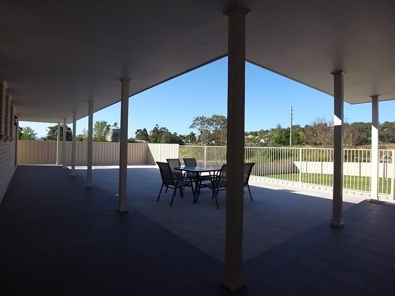 10 Alexander Close, Aberdeen NSW 2336