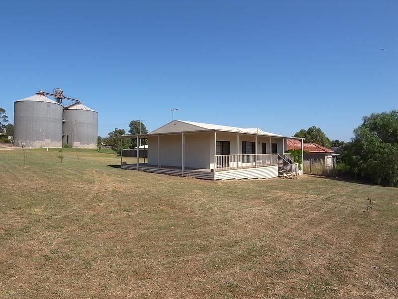 136-138 MacQueen Street, Aberdeen NSW 2336
