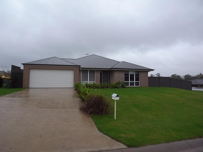 49 Osborn Avenue, Muswellbrook NSW 2333