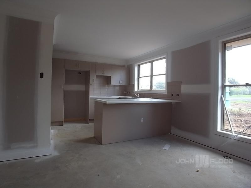 1 & 2/81 St Andrews Street, Aberdeen NSW 2336