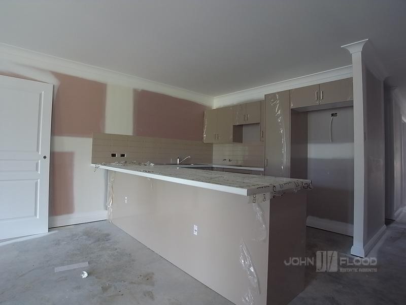 3 & 4/81 St Andrews Street, Aberdeen NSW 2336