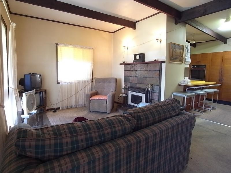 13 Hall Street, Aberdeen NSW 2336