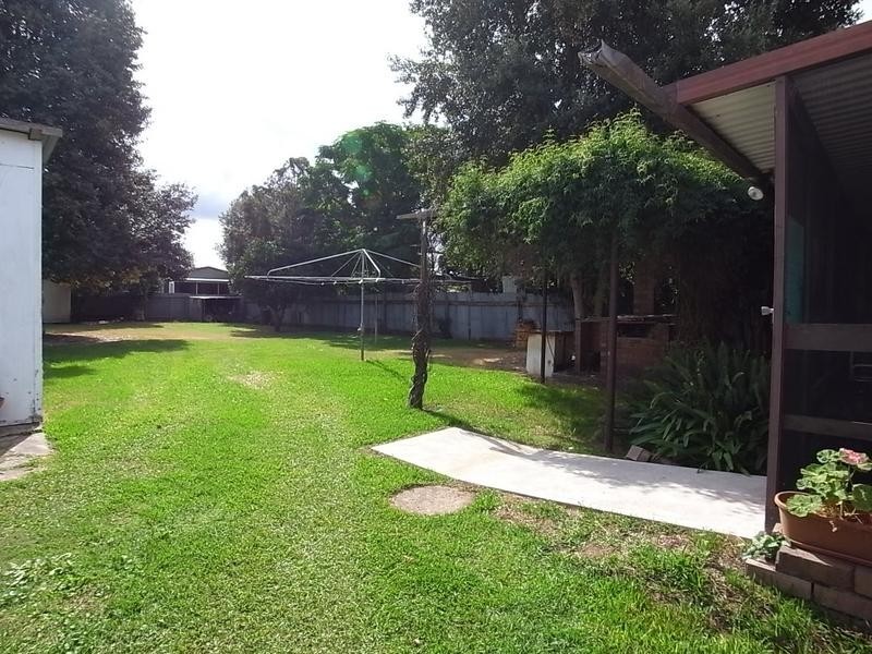 13 Hall Street, Aberdeen NSW 2336