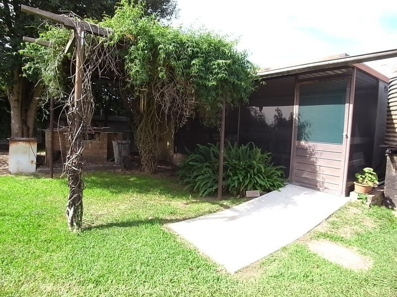 13 Hall Street, Aberdeen NSW 2336