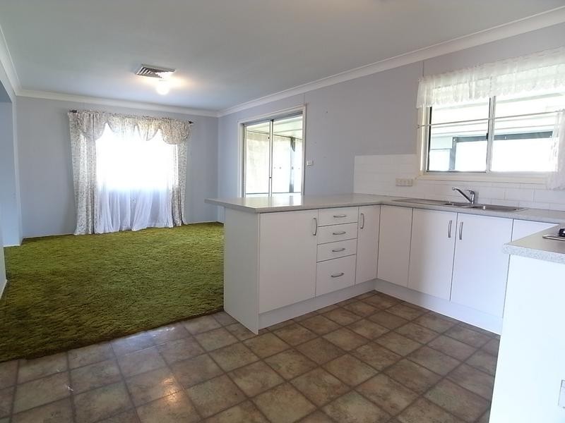 63 St Andrews Street, Aberdeen NSW 2336
