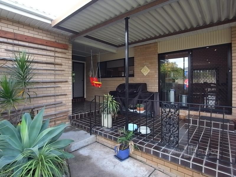 6 Bronte Crescent, Muswellbrook NSW 2333