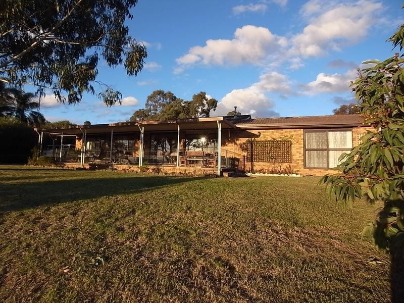 10 Campbell Street, Aberdeen NSW 2336