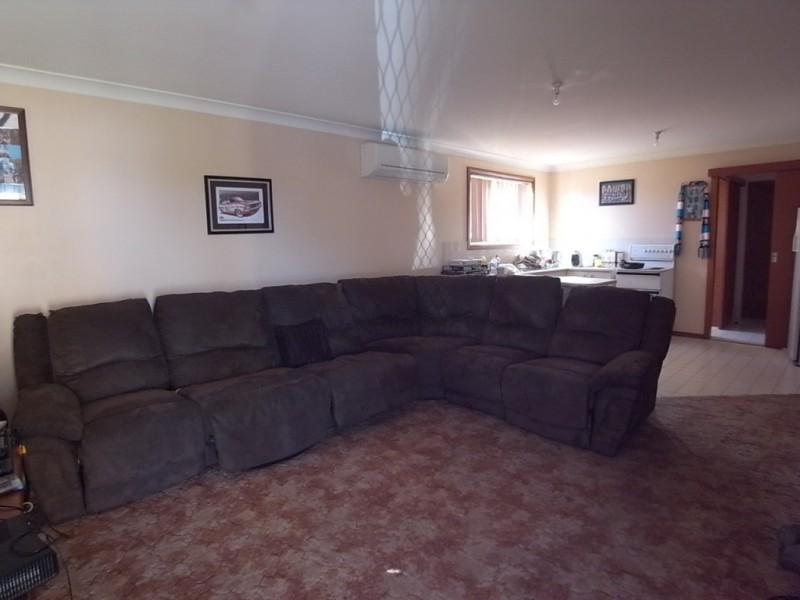 1/22 Honeysuckle Crescent, Scone NSW 2337