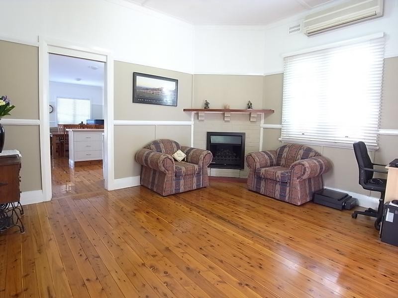 40 Carl Street, Muswellbrook NSW 2333
