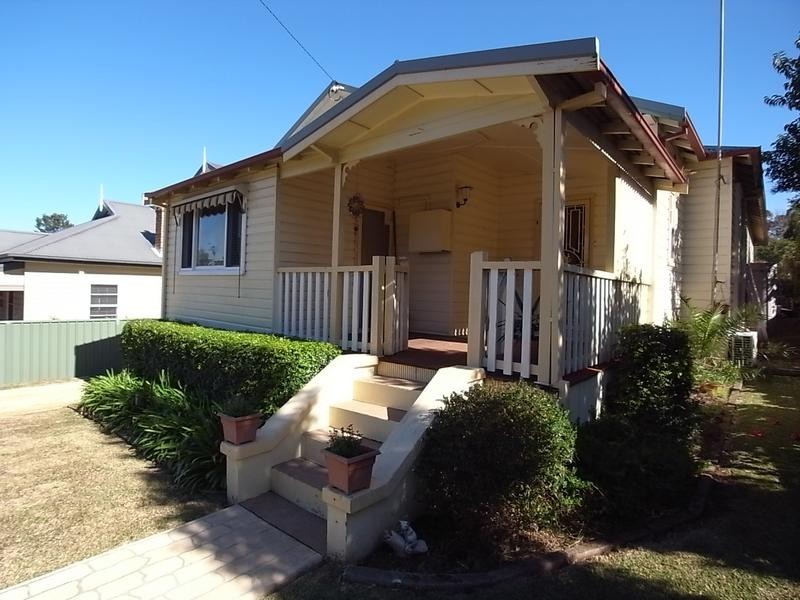 40 Carl Street, Muswellbrook NSW 2333