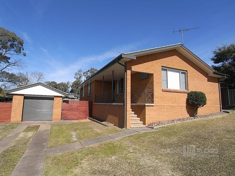 16 St James Crescent, Muswellbrook NSW 2333