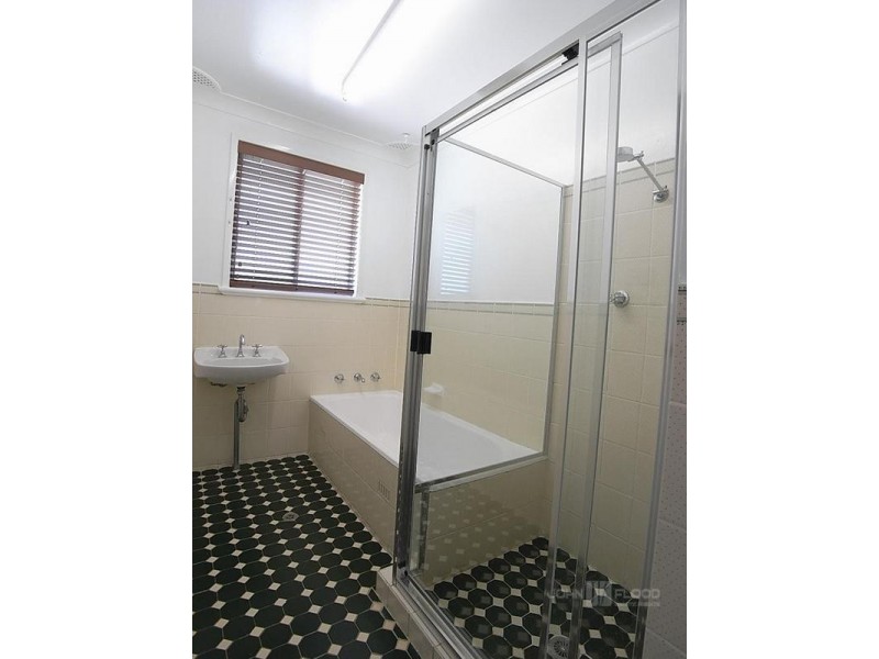 16 St James Crescent, Muswellbrook NSW 2333