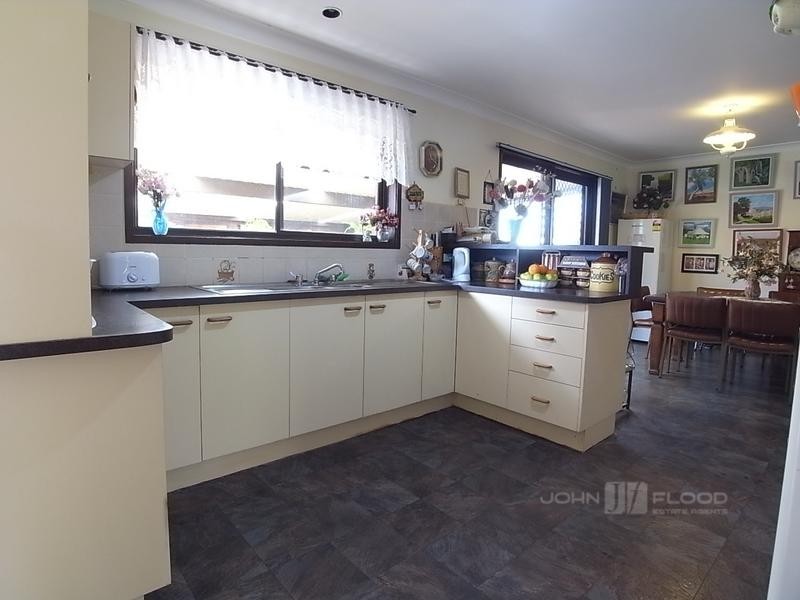 6 Shannon Close, Aberdeen NSW 2336