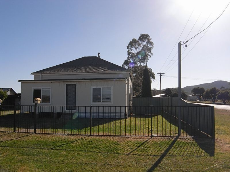 18 Hunter Street, Denman NSW 2328