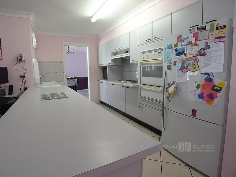 11 Peppermint Road, Muswellbrook NSW 2333