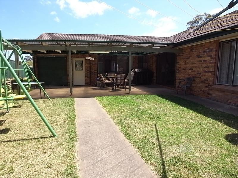 11 Peppermint Road, Muswellbrook NSW 2333
