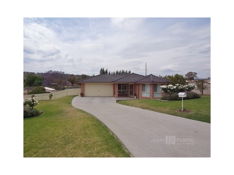 11 Alexander Close, Aberdeen NSW 2336