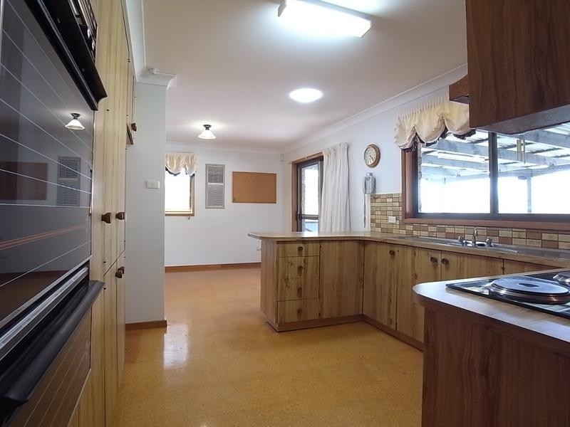 24 McClintock Drive, Muswellbrook NSW 2333