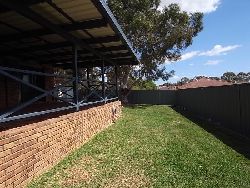 24 McClintock Drive, Muswellbrook NSW 2333